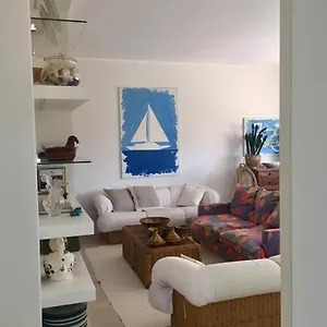 https://appartamento-signorile-luminosissima-vista-mare.it-romehotels.com