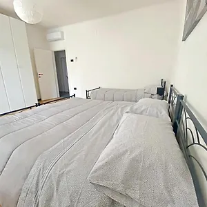 https://giulia-home.hotelslidodijesolo.com